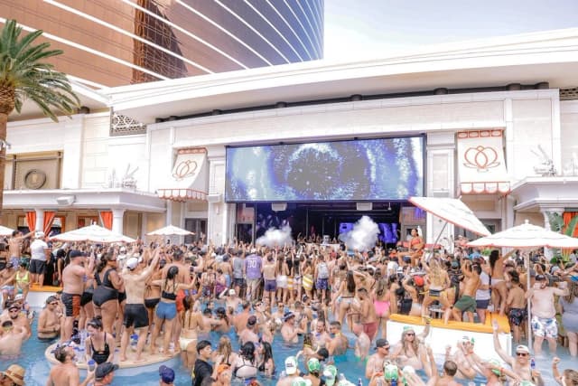 Encore Beach Club Las Vegas — pool party venue and atmosphere