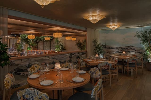 LAVO Party Brunch Las Vegas — Dining room interior