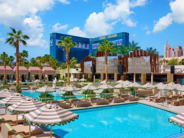 Palm Tree Beach Club Las Vegas — Pool and surrounding venue architecture