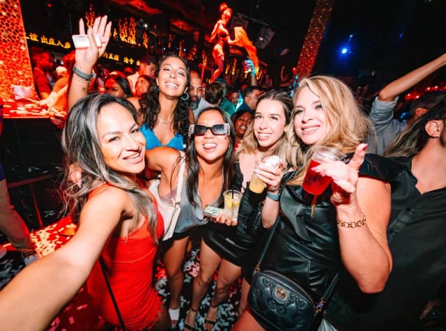 TAO Nightclub Las Vegas — Group of guests celebrating