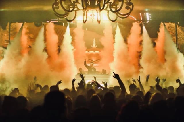XS Nightclub Las Vegas — venue and nightlife atmosphere