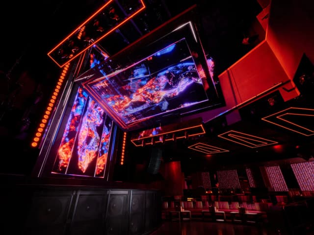 Marquee Nightclub Las Vegas — Main room LED ceiling and seating Marquee Nightclub Las Vegas — Main room LED ceiling and seating
